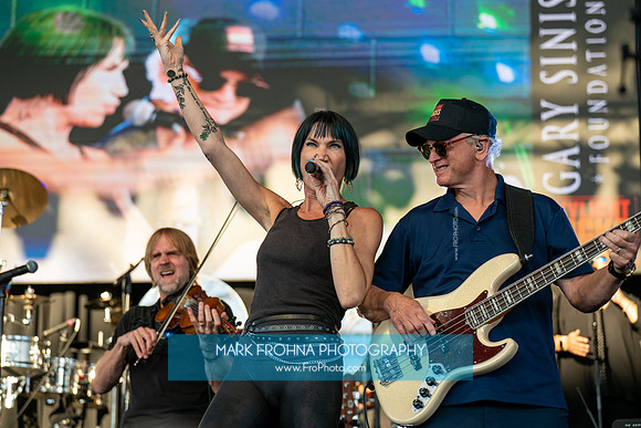 Skylight Rocks Gary Sinise Show-42
