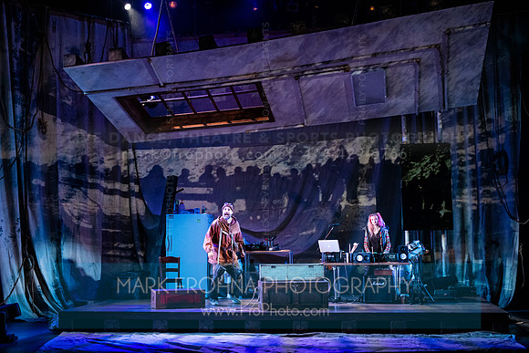 Skylight Ernest Shackleton Loves Me-25