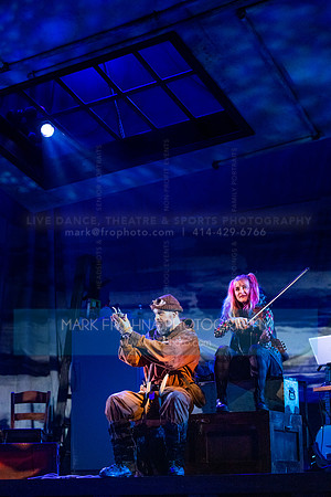 Skylight Ernest Shackleton Loves Me-18