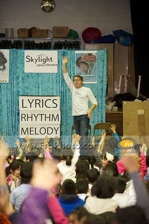 Skylight Standard Songbook 042