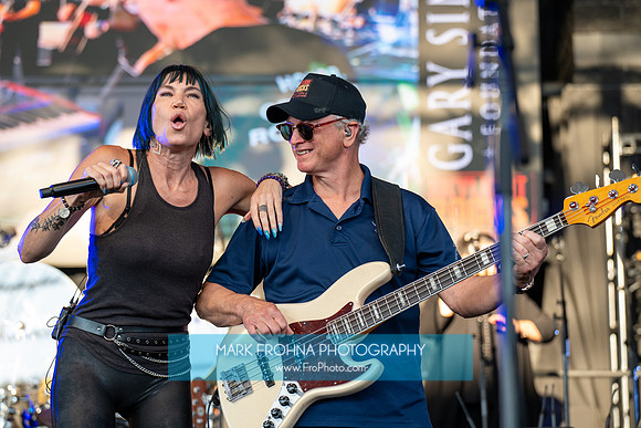 Skylight Rocks Gary Sinise Show-41
