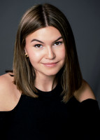 Emma Hipp Headshots 2025-8
