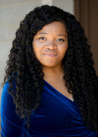 Ariel Andrew Headshot 2025-7