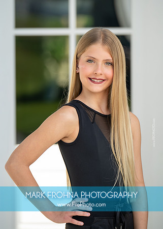 Molly Nack Dance Headshot 2025-12