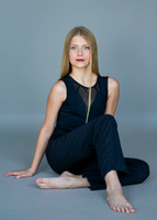 Molly Nack Dance Headshot 2025-11