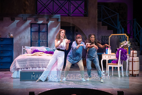 Skylight Mamma Mia Xtras-223