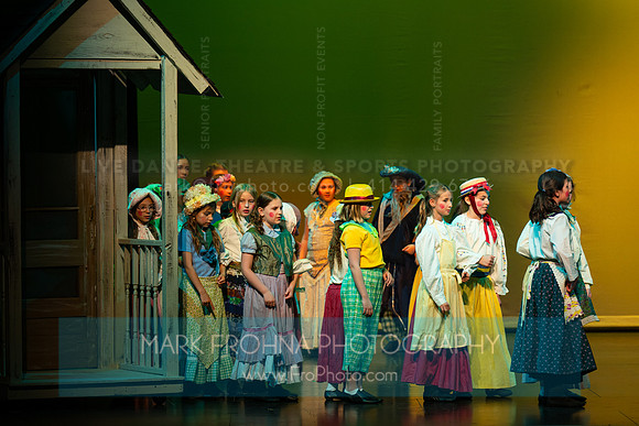 KM Wizard of Oz Munchkins-66