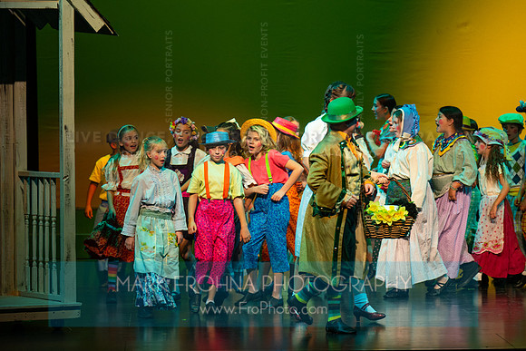KM Wizard of Oz Munchkins-59