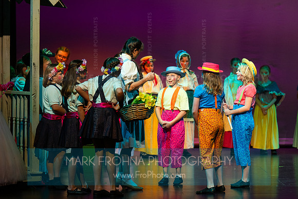 KM Wizard of Oz Munchkins-49