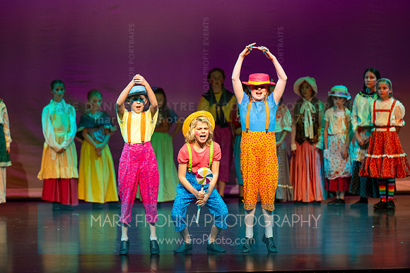 KM Wizard of Oz Munchkins-48