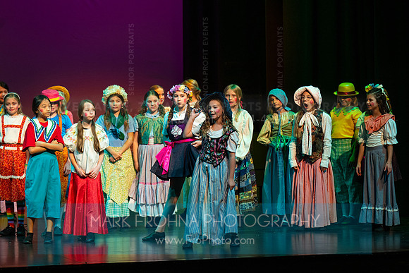 KM Wizard of Oz Munchkins-31