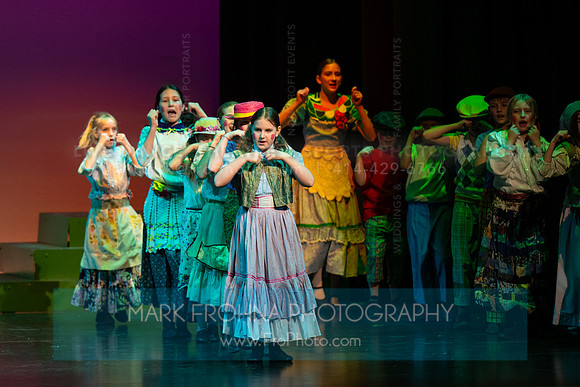 KM Wizard of Oz Munchkins-18
