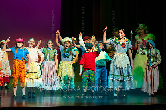 KM Wizard of Oz Munchkins-10