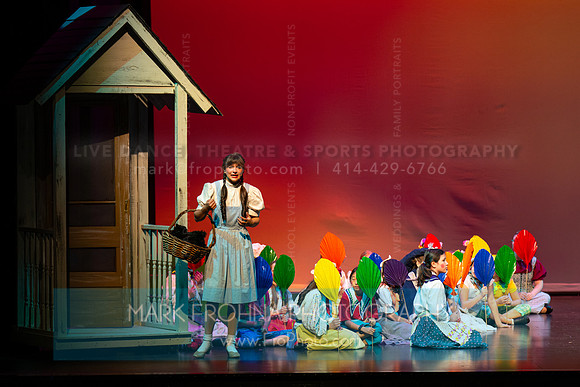 KM Wizard of Oz Munchkins-1