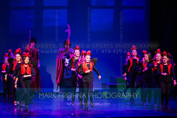 KM Wizard of Oz Munchkins-86