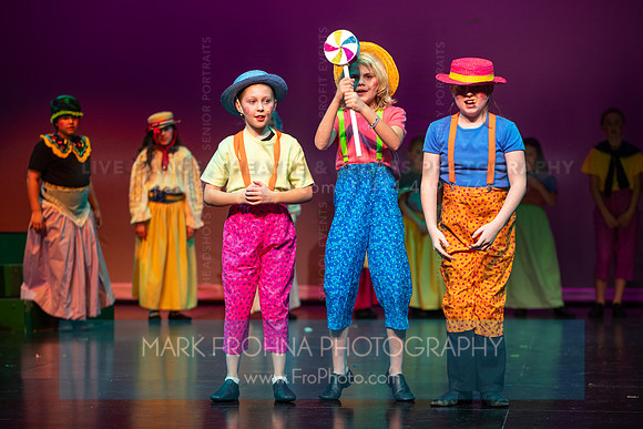KM Wizard of Oz Munchkins-148