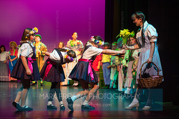 KM Wizard of Oz Munchkins-146