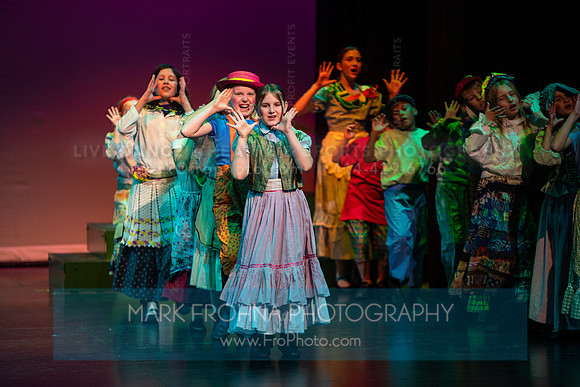 KM Wizard of Oz Munchkins-142