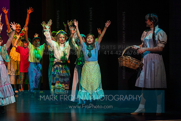 KM Wizard of Oz Munchkins-143
