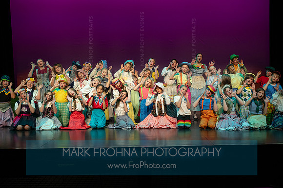 KM Wizard of Oz Munchkins-129