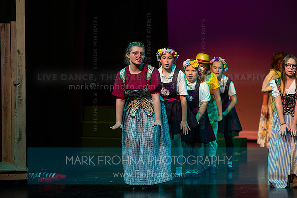 KM Wizard of Oz Munchkins-110
