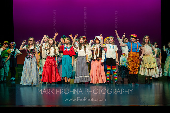 KM Wizard of Oz Munchkins-108