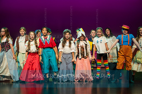 KM Wizard of Oz Munchkins-107