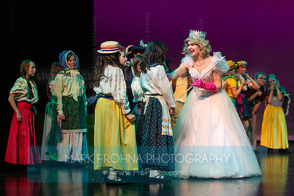 KM Wizard of Oz Munchkins-105