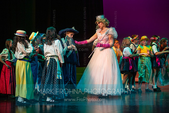 KM Wizard of Oz Munchkins-104
