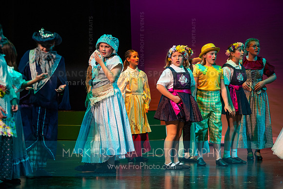 KM Wizard of Oz Munchkins-103