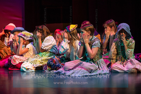 KM Wizard of Oz Munchkins-94