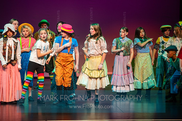 KM Wizard of Oz Munchkins-114