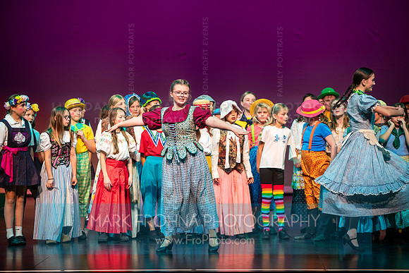KM Wizard of Oz Munchkins-115