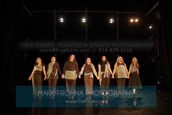 UWM New Dancemakers the tree hears me when I fall-24