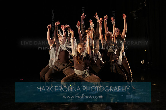 UWM New Dancemakers the tree hears me when I fall-15