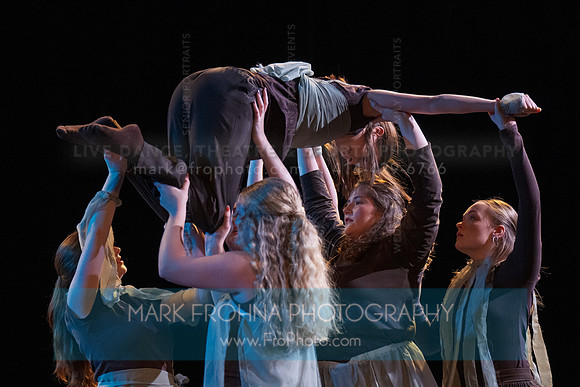 UWM New Dancemakers the tree hears me when I fall-12
