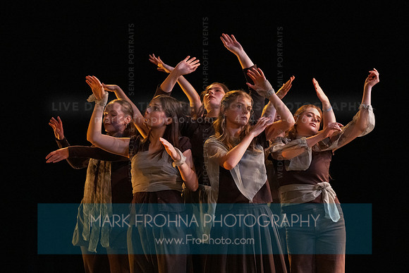 UWM New Dancemakers the tree hears me when I fall-6
