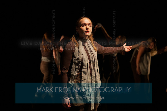 UWM New Dancemakers the tree hears me when I fall-14
