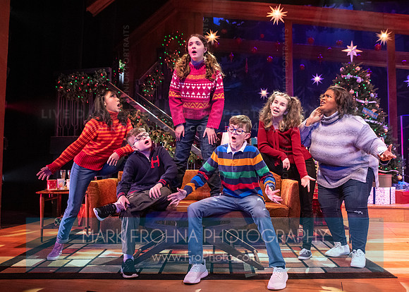 Skylight Jolly Holiday Highlights-14