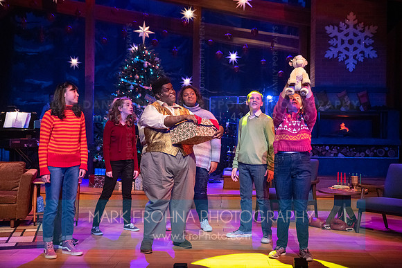 Skylight Jolly Holiday Highlights-15