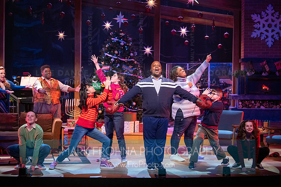 Skylight Jolly Holiday Highlights-13