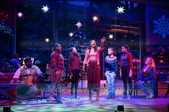 Skylight Jolly Holiday Highlights-5