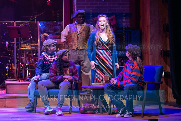 Skylight Jolly Holiday Highlights-8