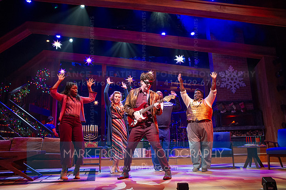 Skylight Jolly Holiday Highlights-42