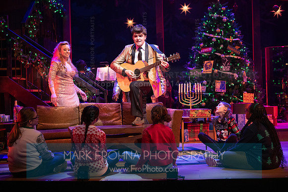 Skylight Jolly Holiday Highlights-118