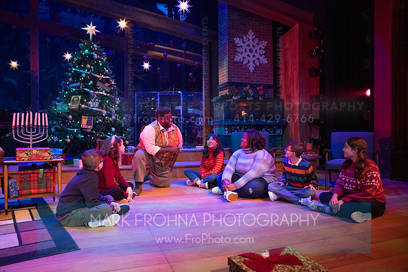 Skylight Jolly Holiday Highlights-111