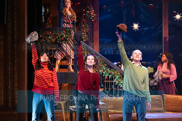 Skylight Jolly Holiday Highlights-107