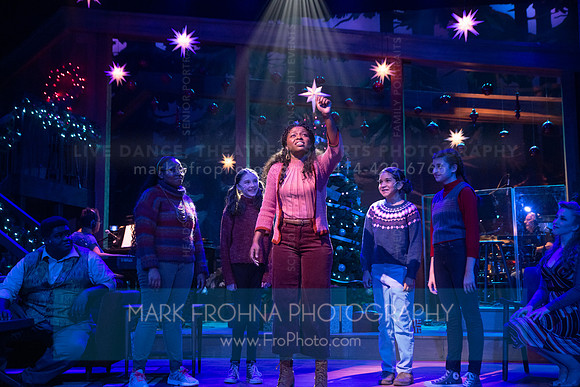 Skylight Jolly Holiday Highlights-93