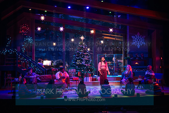 Skylight Jolly Holiday Highlights-91