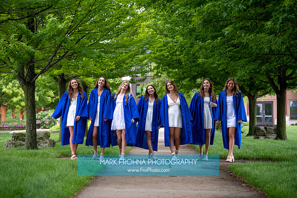 BC DeRosa Friends Graduation Portraits-23